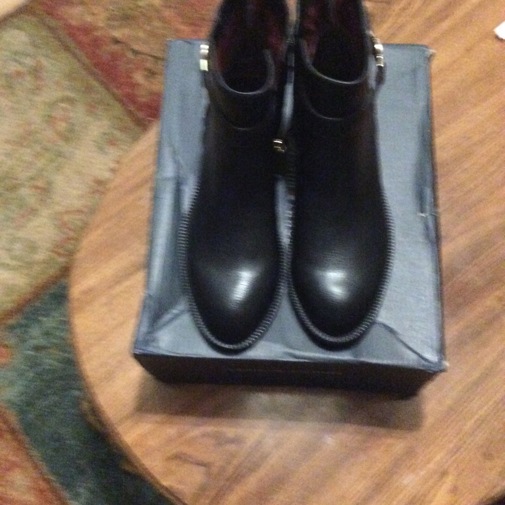Tommy Hilfiger Logo Ankle boots NIB